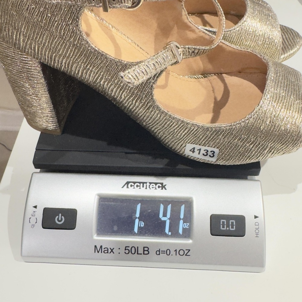 Report Deschutes Heeled Sandals Women 7W Gold Metallic Triple Strap Block Heel - Picture 10 of 10